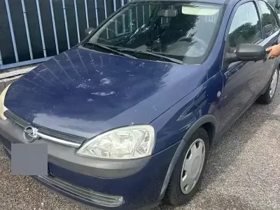 Usata Opel Corsa 60 CV (44 kW) 2003 Blu Utilitaria