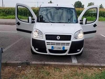 Usata Fiat Doblò 105 CV (77 kW) 2009 Bianco Monovolume