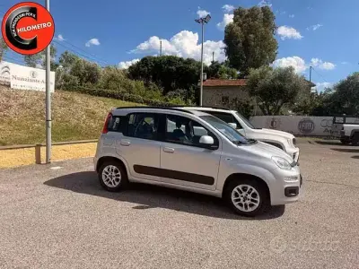Usata Fiat Panda Lounge 69 CV (50 kW) 2019 Bianco Utilitaria