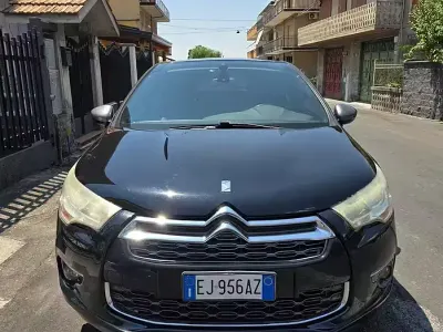 Usata Citroën DS4 Chic 111 CV (81 kW) 2011 Nero Utilitaria