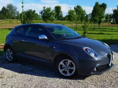 Usata Alfa Romeo MiTo 79 CV (58 kW) 2018 Grigio Utilitaria