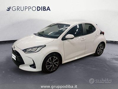 Usata Toyota Yaris Trend 72 CV (52 kW) 2021 Bianco Berlina