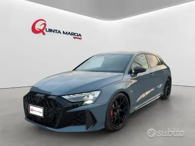 Nuova Audi RS3 Design 400 CV (294 kW) 2025 Grigio kamora Berlina