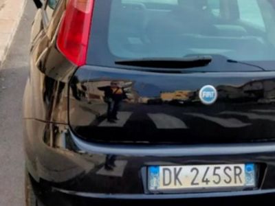 Usata Fiat Grande Punto 90 CV (66 kW) 2007 Nero Utilitaria
