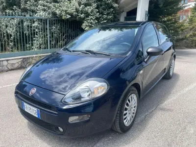Usata Fiat Punto Street 95 CV (69 kW) 2018 Blu/azzurro Utilitaria