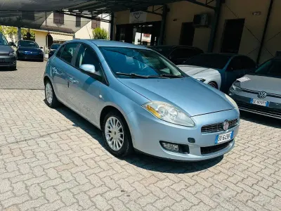 Usata Fiat Bravo Dynamic 90 CV (66 kW) 2009 Grigio Utilitaria