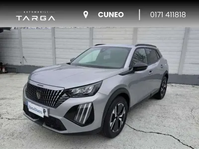 Usata Peugeot 2008 Active 102 CV (75 kW) 2024 Argento SUV