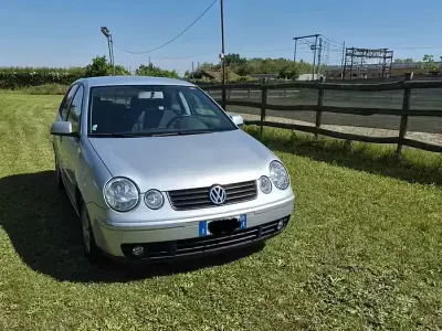 Usata VW Polo 64 CV (47 kW) 2005 Grigio Utilitaria