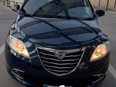 Begagnad Lancia Ypsilon 80 HK (58 kW) 2015 Blå Halvkombi