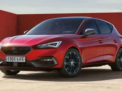 Usata Seat Leon Style 150 CV (110 kW) 2024 Argento Berlina