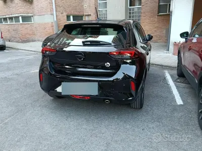 Usata Opel Corsa 101 CV (74 kW) 2024 Nero Utilitaria