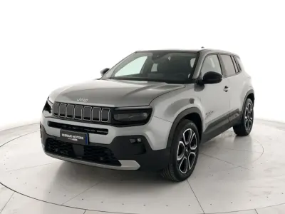 Usata Jeep Avenger Summit 101 CV (74 kW) 2025 Argento SUV