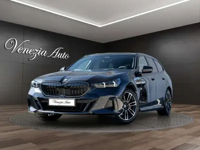Usata BMW 520 M Sport 196 CV (144 kW) 2025 Grigio Station wagon