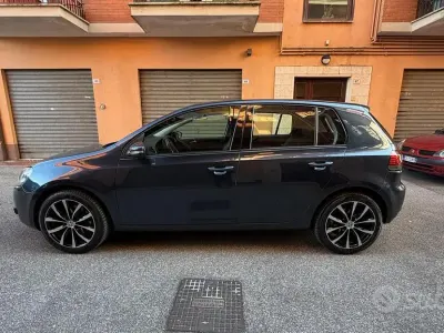 Usata VW Golf VI 122 CV (89 kW) 2009 Blu Utilitaria