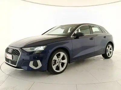 Usata Audi A3 Advanced 150 CV (110 kW) 2021 Blu navarra metallizzato Berlina