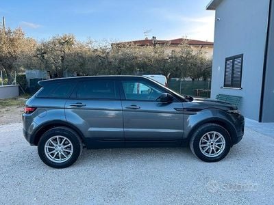 Usata Land Rover Range Rover evoque 150 CV (110 kW) 2017 Grigio SUV
