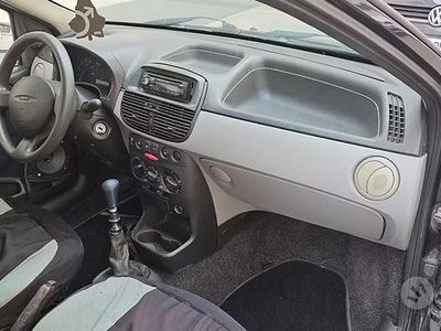 Usata Fiat Punto 60 CV (44 kW) 2002 Nero Utilitaria
