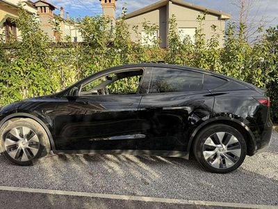 Usata Tesla Model Y 152 kW (208 CV) 2024 SUV