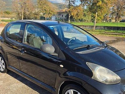 Usata Toyota Aygo 67 CV (49 kW) 2008 Grigio Utilitaria