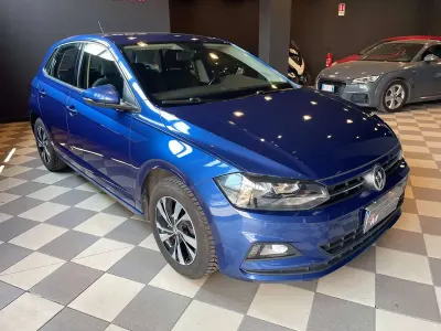 Usata VW Polo Comfortline 75 CV (55 kW) 2018 Blu/azzurro Utilitaria