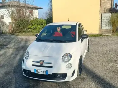 Usata Abarth 500 135 CV (99 kW) 2008 Bianco Utilitaria