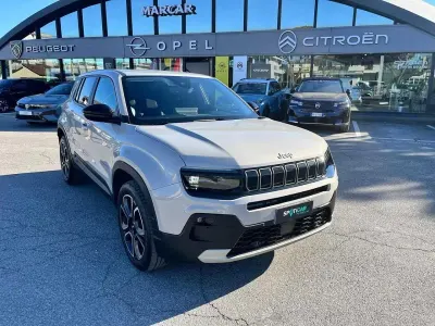 Usata Jeep Avenger Summit 101 CV (74 kW) 2025 Beige SUV