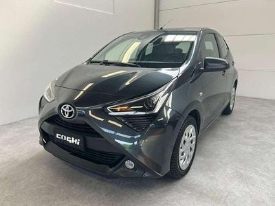 Usata Toyota Aygo X-play 72 CV (52 kW) 2020 Nero Utilitaria