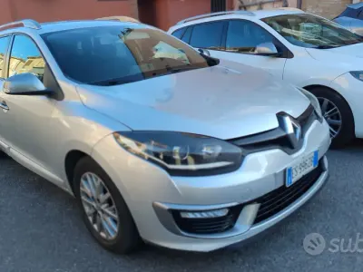 Usata Renault Mégane GrandTour 110 CV (80 kW) 2014 Grigio Station wagon