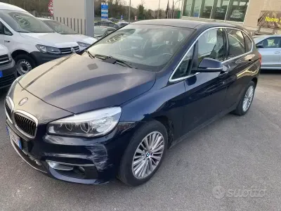 Usata BMW 216 Active Tourer Sport Line 116 CV (85 kW) 2015 Blu Monovolume