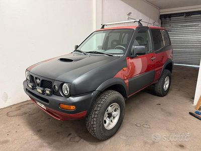 Usata Nissan Terrano 125 CV (91 kW) 1996 Rosso SUV