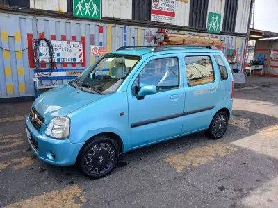 Usata Opel Agila Club 60 CV (44 kW) 2004 Blu/azzurro Monovolume