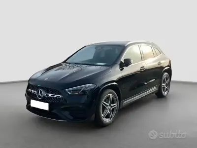 Käytetty Mercedes GLA200 AMG line 150 HP (110 kW) 2024 Musta Katumaasturi