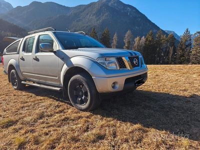 Usata Nissan Navara 190 CV (139 kW) 2006 Giallo Pick-up