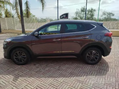 Usata Hyundai Tucson Comfort 116 CV (85 kW) 2016 Nero SUV