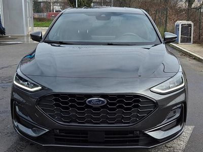 Usata Ford Focus 125 CV (91 kW) 2024 Grigio Berlina