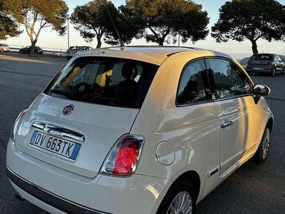 Usata Fiat 500 Lounge 69 CV (50 kW) 2010 Bianco Utilitaria