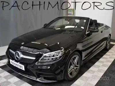 Usata Mercedes C180 AMG line 156 CV (114 kW) 2020 Nero Cabrio