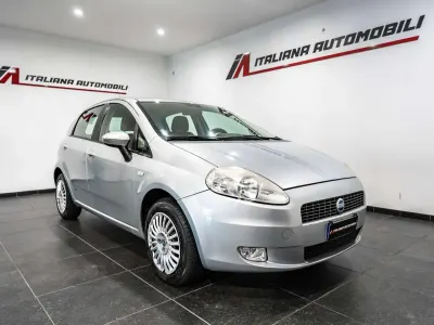 Usata Fiat Grande Punto Dynamic 65 CV (47 kW) 2007 Argento Utilitaria