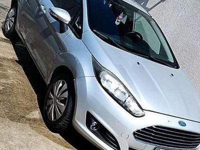 Begagnad Ford Fiesta 80 HK (58 kW) 2013 Grå Halvkombi