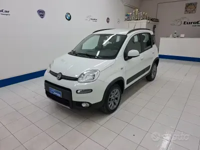 Usata Fiat Panda 4x4 95 CV (69 kW) 2017 Bianco Utilitaria