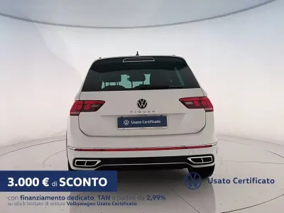 Usata VW Tiguan R-line 150 CV (110 kW) 2022 Pure white SUV