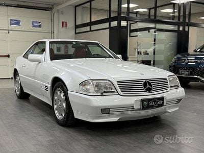 Begagnad Mercedes SL300 231 HK (169 kW) 1997 Vit Sportkupé