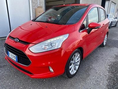 Usata Ford B-MAX Titanium 87 CV (63 kW) 2016 Rosso Monovolume