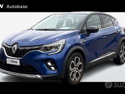 Usata Renault Captur Techno 145 CV (106 kW) 2022 Blu scuro SUV