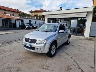 Usata Suzuki Grand Vitara 106 CV (77 kW) 2006 Argento SUV