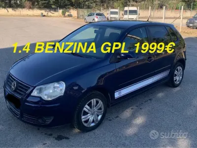 Usata VW Polo Comfortline 75 CV (55 kW) 2006 Blu Utilitaria