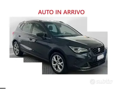 Usata Seat Arona FR 115 CV (84 kW) 2023 Grigio SUV