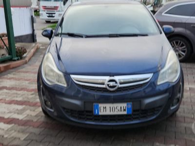 usata Opel Corsa 2012 GPL solo commercianti