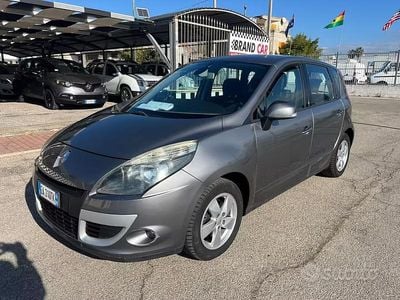Usata Renault Scénic III Dynamique 110 CV (80 kW) 2010 Grigio Monovolume