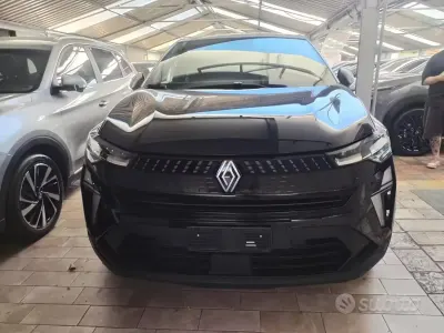 Usado Renault Captur Techno 91 CV (66 kW) 2025 Negro SUV